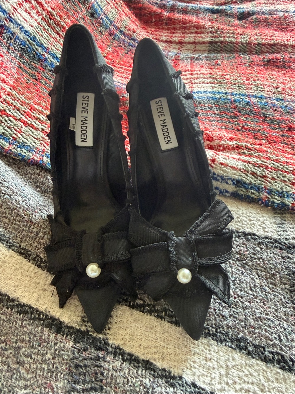 Steve Madden Barb Black Pointed Bow Pumps with Pearl Detail